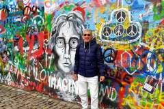 Praga muro di Lennon...restoacasa